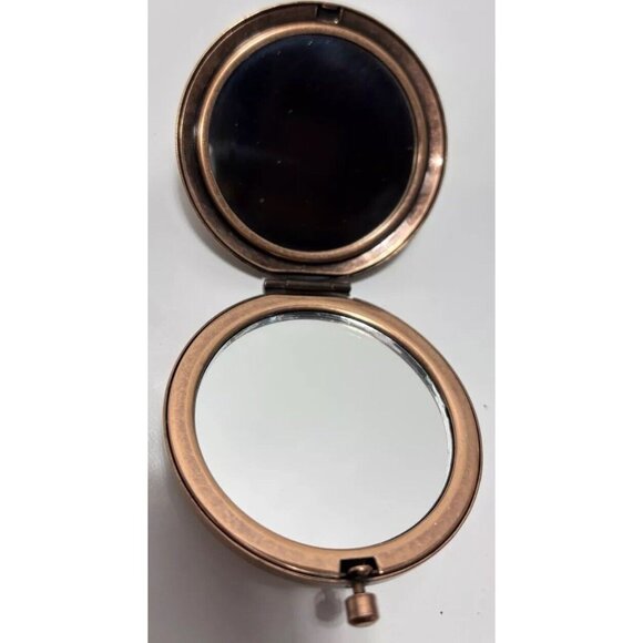 Compact Pocket Mirror with Elegant Design – Stylish Color and Portable Size NEW - Picture 7 of 9